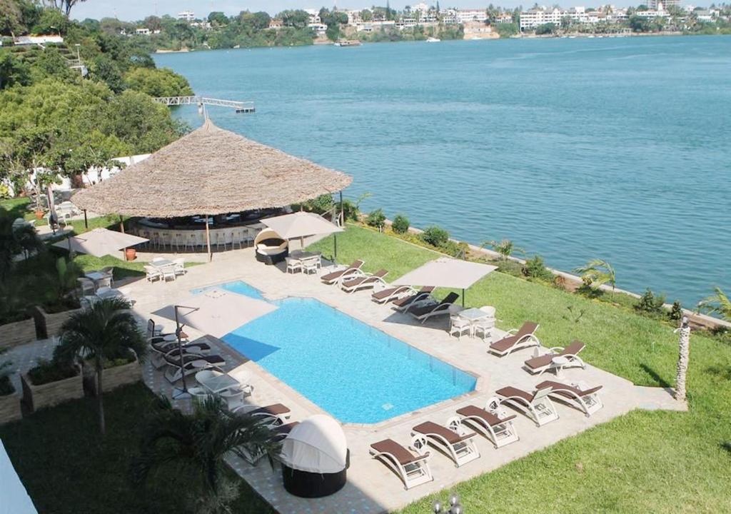 CityBlue Hotel & Suites