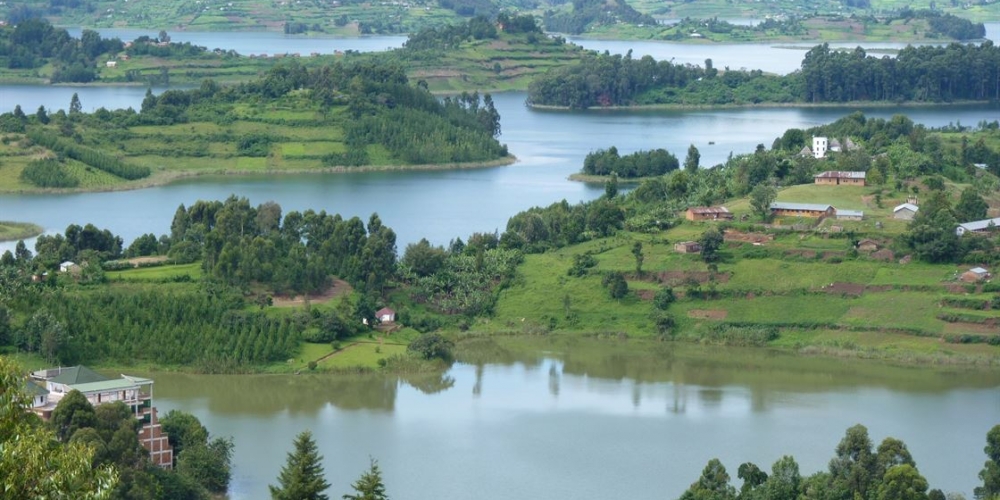Lake Bunyonyi Safari
