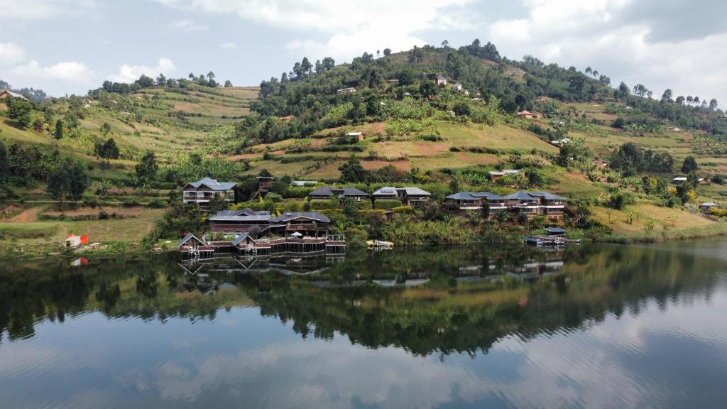 Lake Bunyonyi Packages