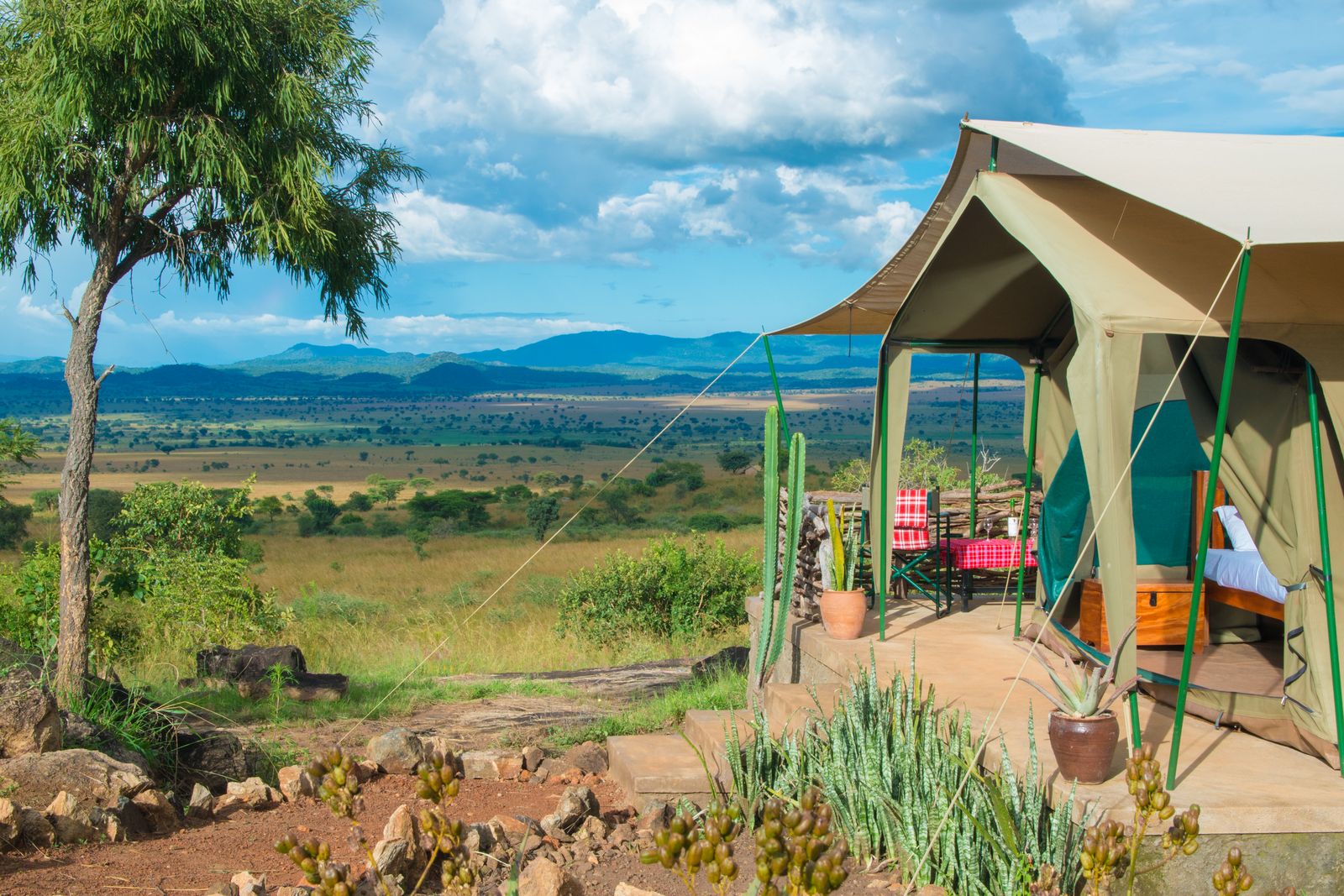 Lodges in Pian Upe